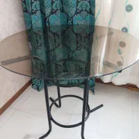 میز شیشه ای گرد