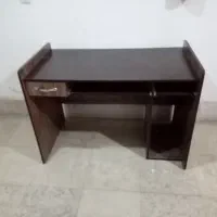 فروش میز اداری، کامپیوتر