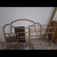 یک عدد کمد ایستاده  و یک عدد تخت خواب دونفری فلزی|جاکفشی، کمد، دراور|رشت, حومه رشت|دیوار