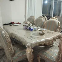 میز ناهارخوری سلطنتی