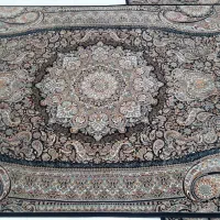 یک عدد فرش ۶ متری