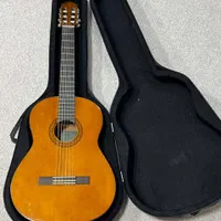 گیتار یاهاما  C40