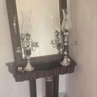 آینه و کنسول و شمعدان