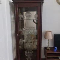 بوفه قهوه ای رنگ،چراغ دار