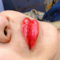 ویژه روز دختر|خدمات آرایشگری و زیبایی|بم, |دیوار