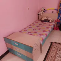 تخت خواب کودک و دراور و تشک