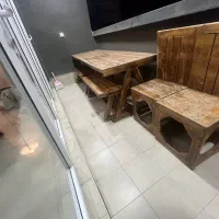 میز و نیمکت چوبی