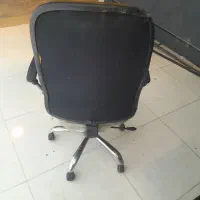 صندلی گردان سالم