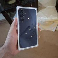 سامسونگ A55 حافظه ۲۵۶ با شارژر