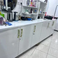 فروش دکور سالن و تعدادی صندلی نیمکت دار مدرسه ای|آرایشگاه و سالن‌های زیبایی|جهرم, |دیوار