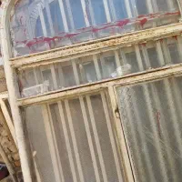 پنجره حفاظ دار