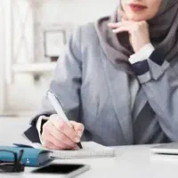 منشی خانم شرکت تولیدی بازرگانی قطعات خودرو