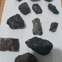 تعدادی سنگ