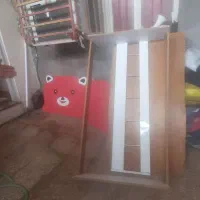 تخت خواب باز شده