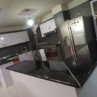 نصاب برچسب کابینت به صورت حرفه ای نصب ماربل