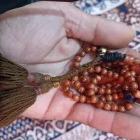 تسبیح سنگی دلربا اصل خوش دست