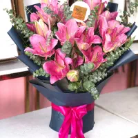 گل کادویی|گل و گیاه طبیعی|تهران, آبشار تهران (دریاچه)|دیوار