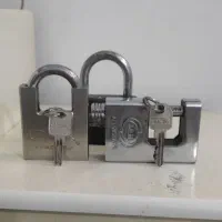 قفل کتابی و آویز زد برش