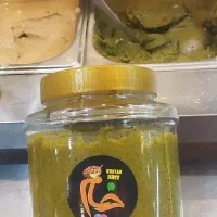 کره پسته و بادام زمینی