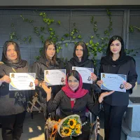 آموزش و خدمات vipاکستنشن مژه لاهیجان