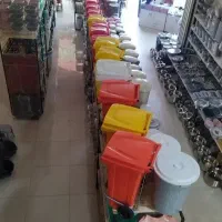 به تعدادی فروشنده خانم و آقا نیازمندیم .