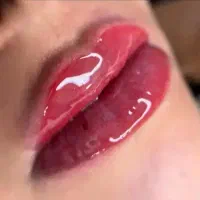 خدمات میکروبلیدینگ ابرو و.. با تخفیف ۵۰ درصدی