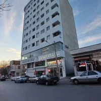 یک واحد خدماتی در هادیشهر   کامل آماده استفاده