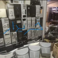 خریدار و فروشنده کامپیوترکیس مانیتور قدیمی و جدید