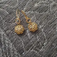 فروش گوشواره طلا بدون اجرت ومالیات