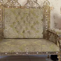 باسلام یکدست مبل برنز کلاسیک درحد نو بفروش میزسد