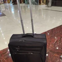 چمدان خلبانی..چمدان کابین هواپیما..پرواز|کیف، کفش، کمربند|مشهد, حرم مطهر رضوی|دیوار