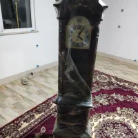 ساعت چوبی ایستاده کمدی