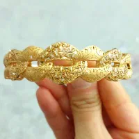 دستبند کارتیر طلا مد روز لوکس با فاکتور فقط ۲ درصد