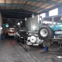 نیاز به صافکار سنتی و pdr کار به صورت نصف نصف