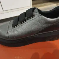 کفش اسپورت و پوتین زنانه