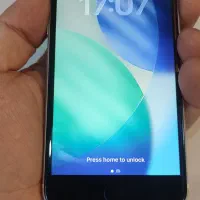 ایفون se 2020