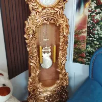 ساعت ایستاده سالم وشیک قیمت 5تومن