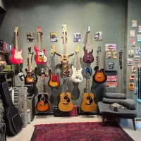 تعمیرات تخصصی گیتار