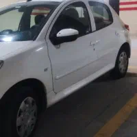 207سفید بدون رنگ کم کار مدل 1402|خودرو سواری و وانت|اصفهان, کوی شهید کشوری|دیوار