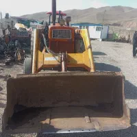 یک ستگاه تراکتور رومانی