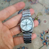 ساعت سیکو 5 پشت شیشه