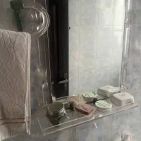 آینه روشویی به همراه استند و جا حوله ایی