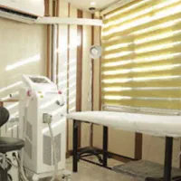 منشی و فروشنده در مرکز تخصصی طب سنتی و لیزر درمانی