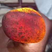 سنگ شفاف و قیمتی