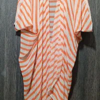 تعدادی لباس نو|لباس|پردیس, فاز ۴|دیوار