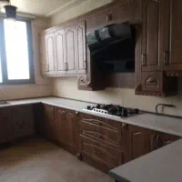 ویلایی-3-طبقه-بازسازی-شده-دو-نبش