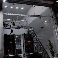 استخدام نیرو خانم برای فست فودی