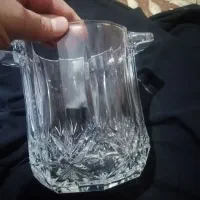 جا یخی. کریستال اصل خارجی