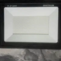 پرژکتور نور افکن خیلی غوی