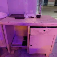 میزبع همراه صندلی